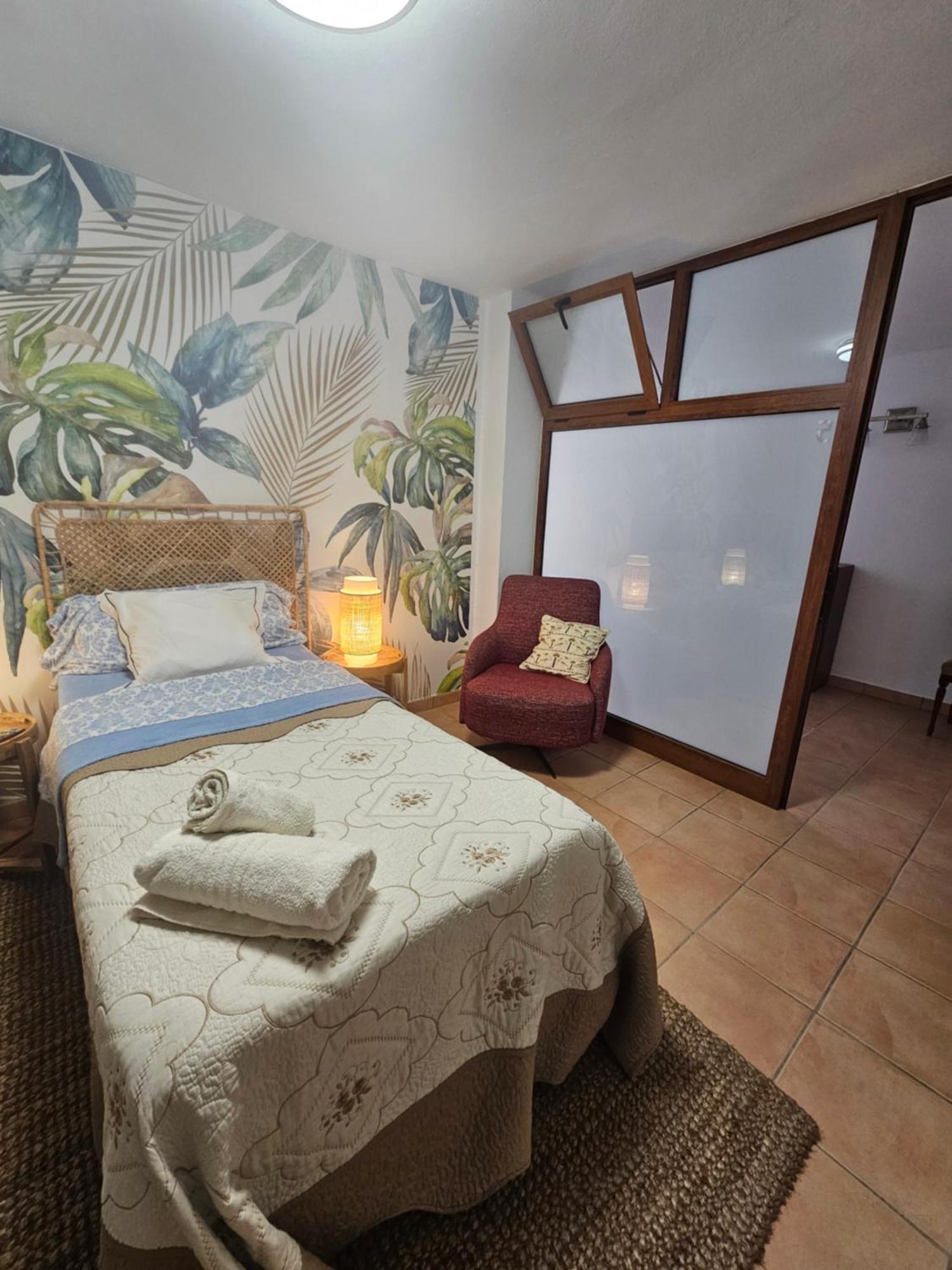 Bed & Breakfast Mogarén: Jacuzzi And Beautiful Views Vega de San Mateo